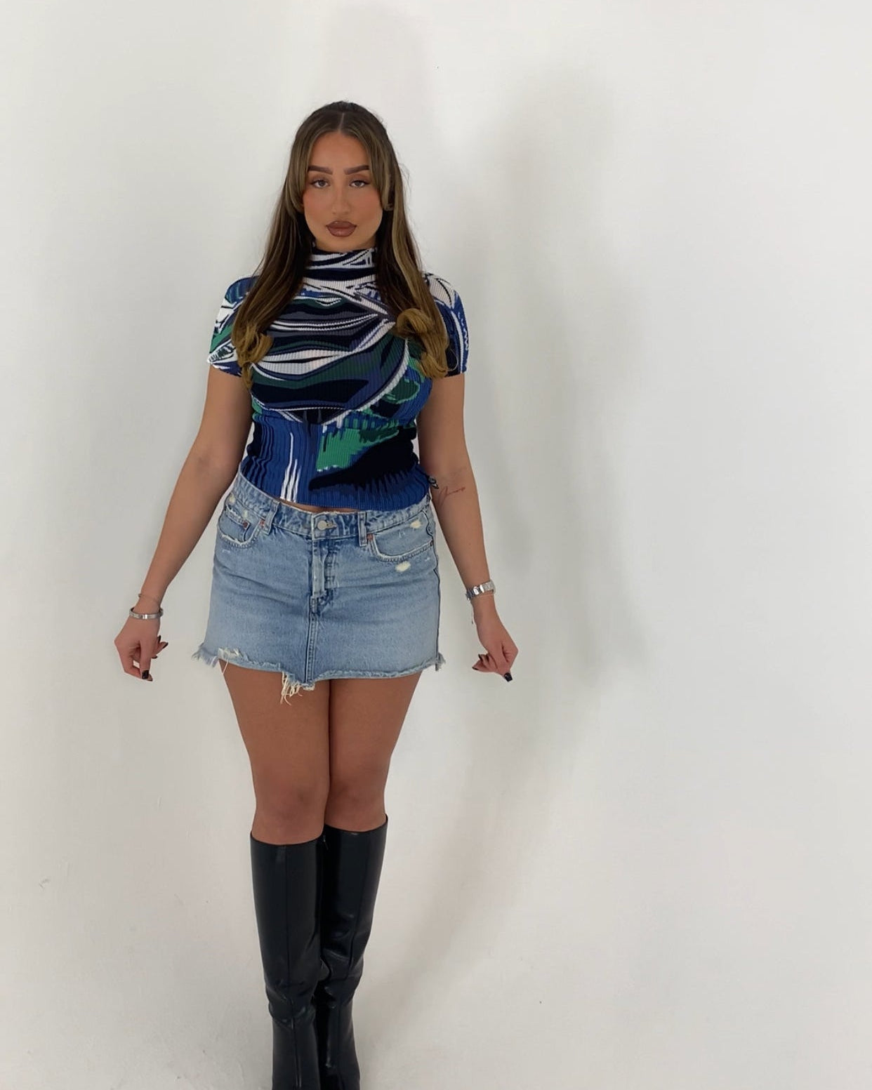SHORT SLEEVE PLEATED TOP - BLUE AND GREEN